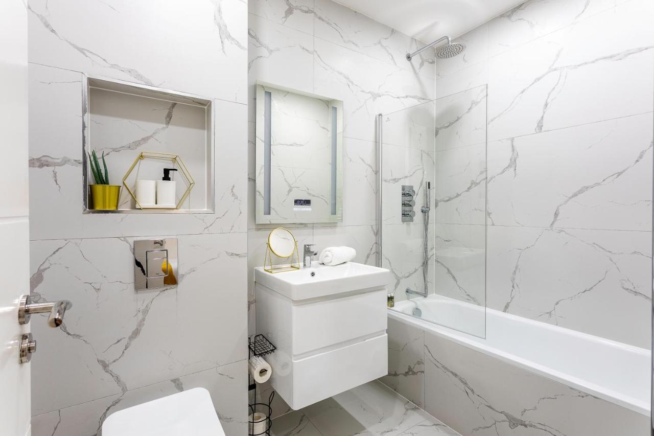 Stunning West Garden Flat 4bed 2 Bath Free Parking 10 Occupancy Appartamento *