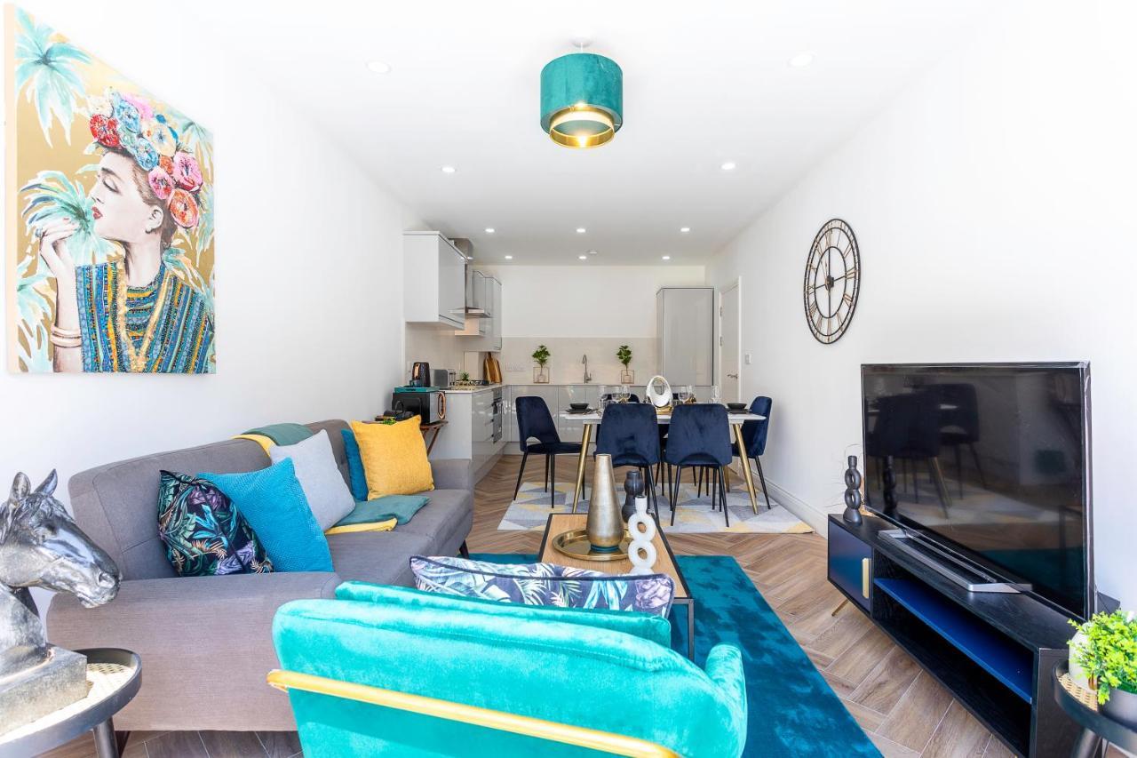 Stunning West Garden Flat 4bed 2 Bath Free Parking 10 Occupancy Londra