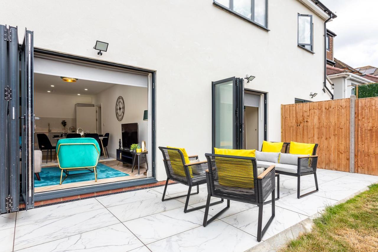 Stunning West Garden Flat 4bed 2 Bath Free Parking 10 Occupancy *