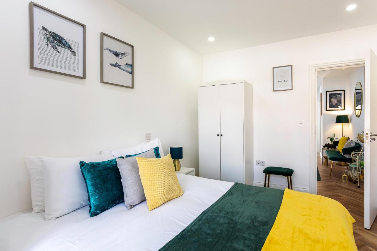 Apartment Stunning West Garden Flat 4bed 2 Bath Free Parking 10 Occupancy London