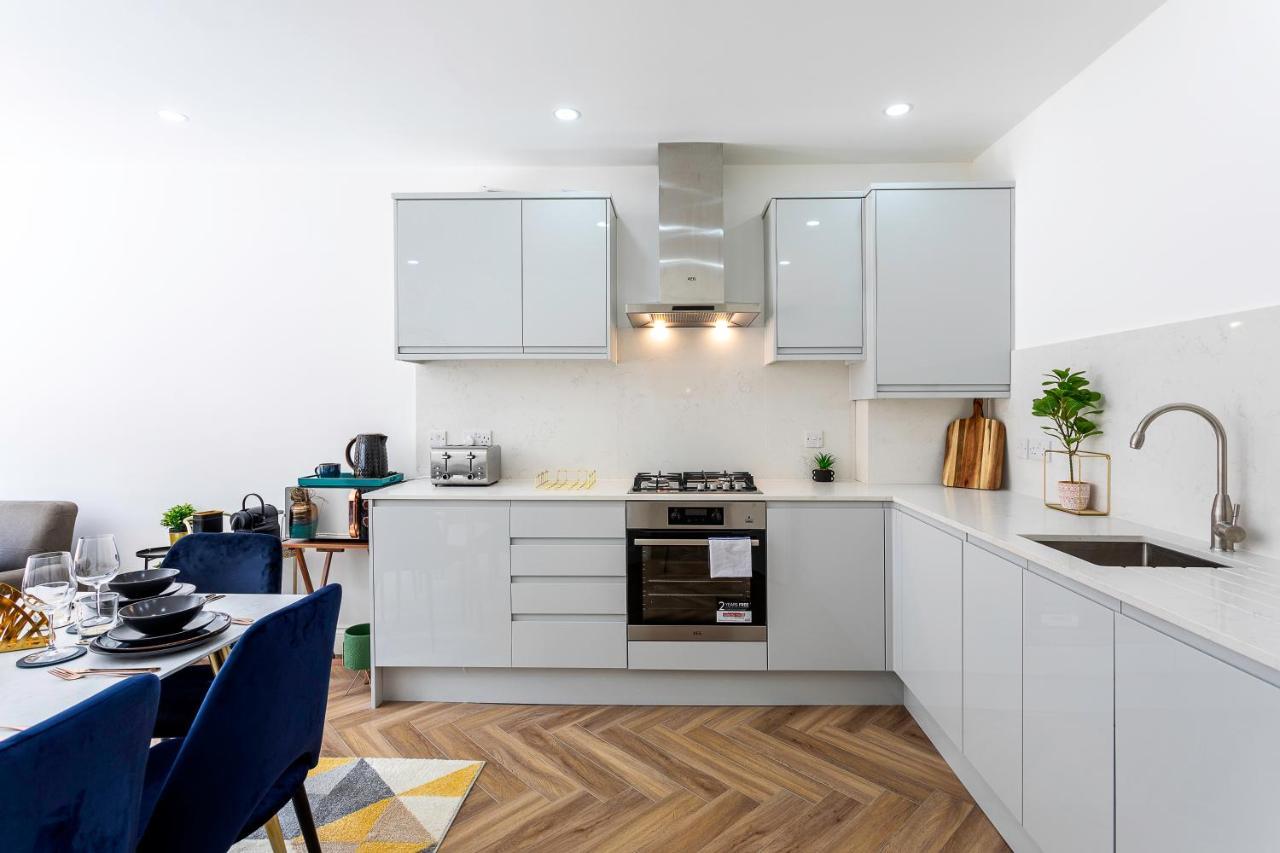 Apartment Stunning West Garden Flat 4bed 2 Bath Free Parking 10 Occupancy