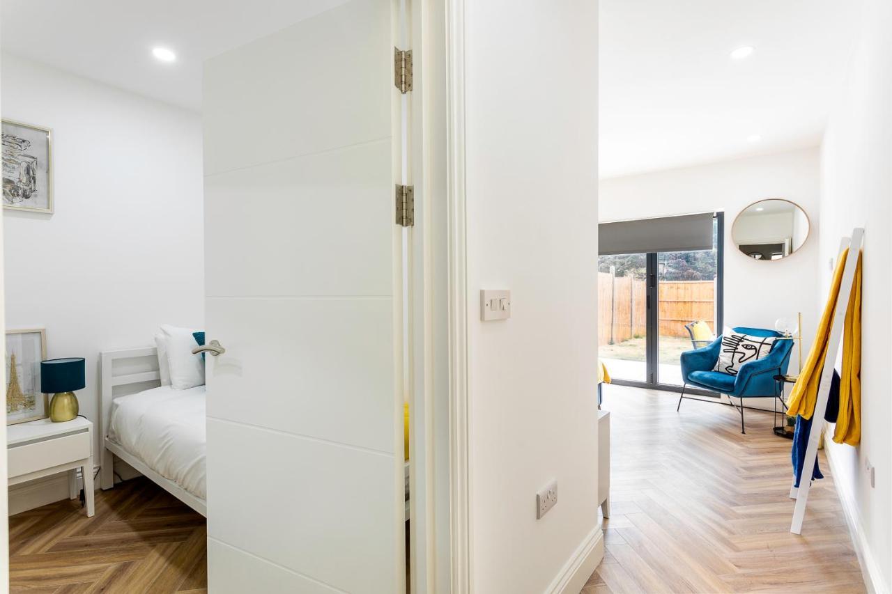 Apartment Stunning West Garden Flat 4bed 2 Bath Free Parking 10 Occupancy *